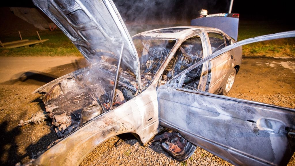 Holzgerlingen: BMW brennt komplett aus