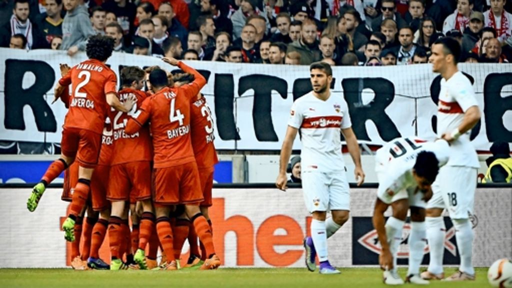 Bundesliga: Der VfB spielt  hinten mies  und vorne mau