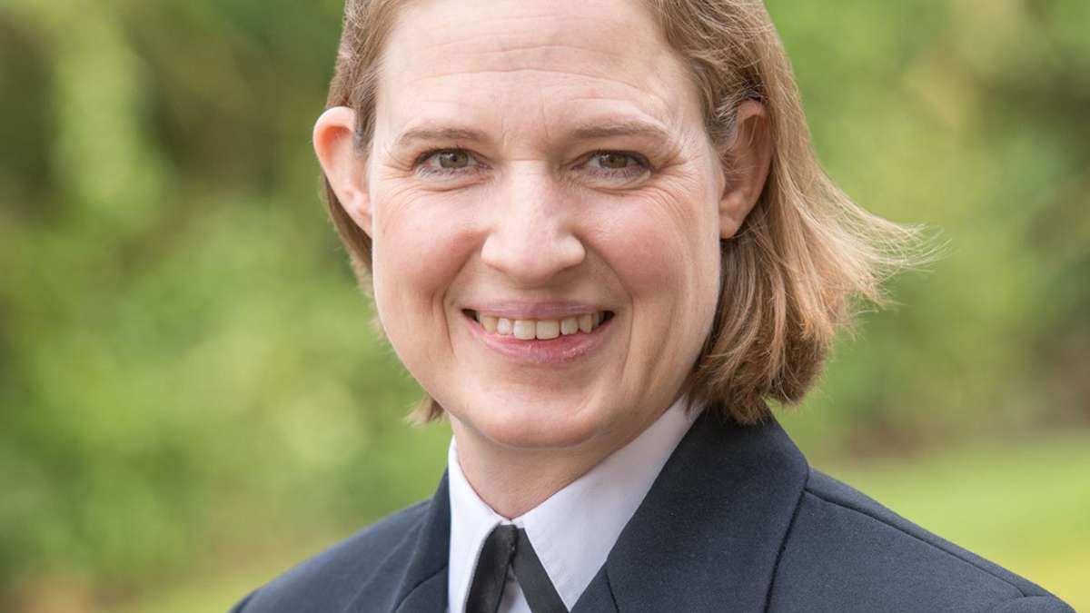 Verteidigung: Erstmals führt eine Frau einen Kampfverband der Marine