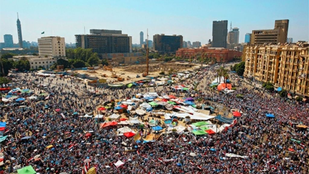 Nach der Prüfung der  Wahl: Mursi lädt Gegner ein