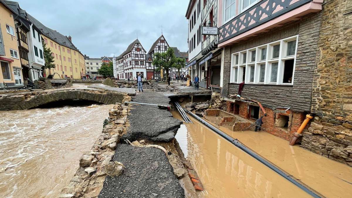Unwetter in NRW und Rheinland-Pfalz: Zahl der Todesopfer steigt auf mindestens 33