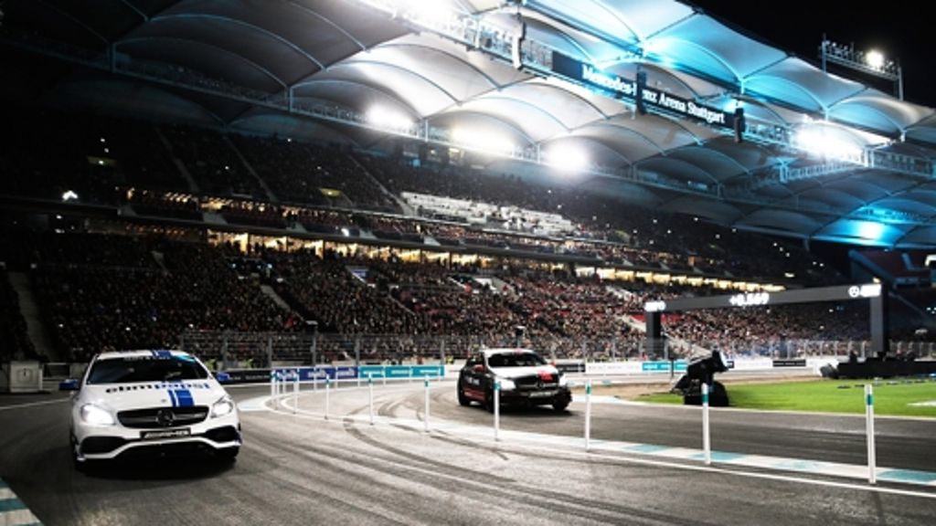 „Stars and Cars“ in Stuttgart: DTM-Piloten düpieren Rosberg und Hamilton