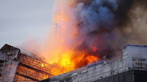 Kopenhagen: „Unser Notre-Dame-Moment“ –  Historische Börse  in Flammen