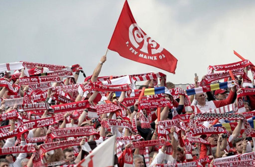 Bisher verkaufte Dauerkarten beim FSV Mainz 05 : 19.000