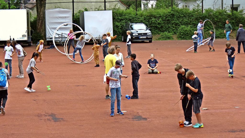 Stuttgart-Plieningen: Schüler lernen vom Zirkusprofi