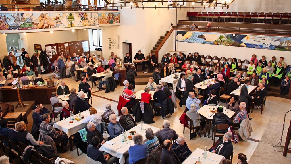 Kirchenschmaus in Zuffenhausen: Eine Mahlzeit nicht nur für den Magen