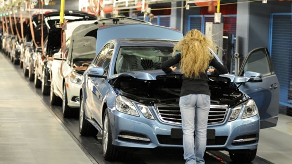 Autobauer aus Stuttgart: Daimler bietet  6500 Ferienjobs an