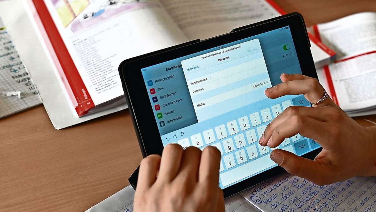 Medien in Fellbach: Löst das iPad die Schultafel ab?
