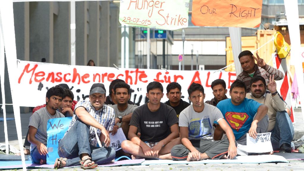 Hungerstreik in Stuttgart: Stadt will jetzt noch nicht räumen