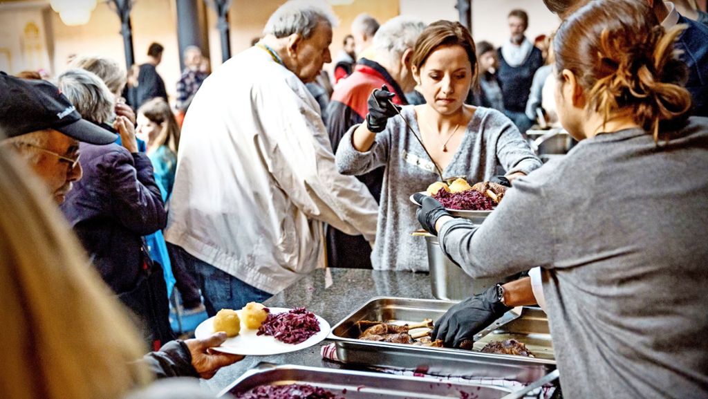 Essen für Bedürftige in Stuttgart: Nächstenliebe, die durch den Magen geht