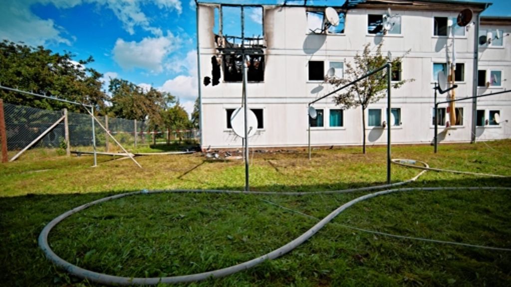 Großbrand in Stuttgart: Asylbewerberheim ist unbewohnbar