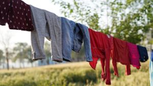 Wäsche über Nacht draußen lassen: Trocknet sie?