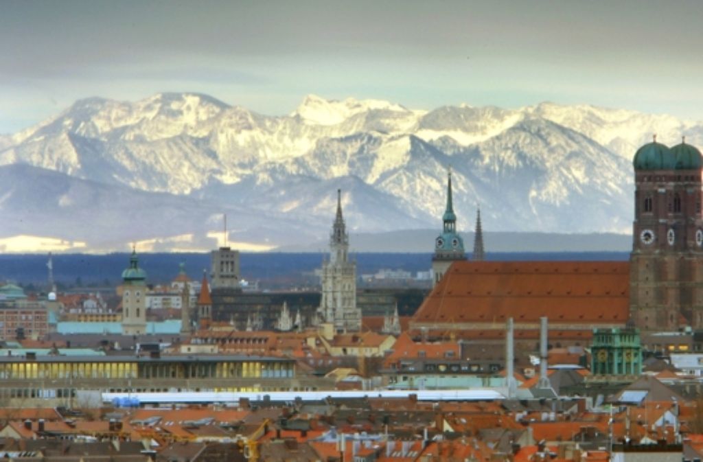An zweiter Stelle folgt München. In der bayrischen Metropole wurden 2015 rund 5,8 Milliarden in Gebäuden angelegt.