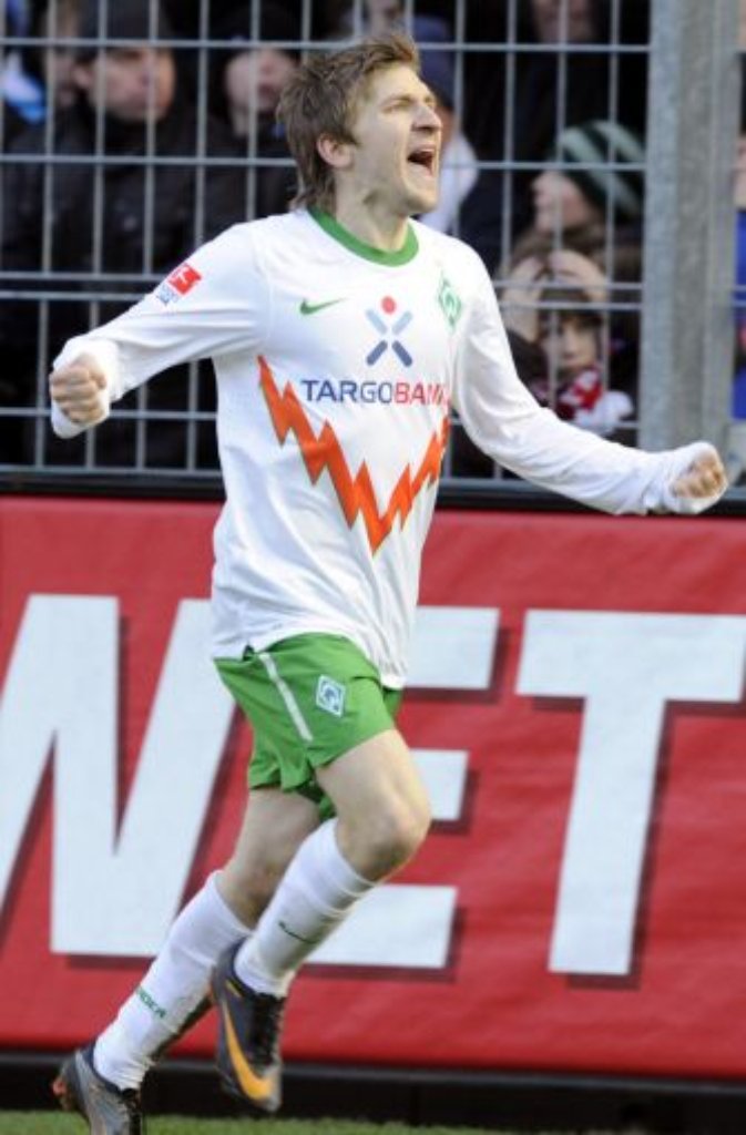 Flügelflitzer Marko Marin wechselt im Sommer von Werder Bremen zum Champions-League-Sieger FC Chelsea. Der 23-Jährige erhält in London einen Fünfjahresvertrag. Der Abramowitsch-Club legte offenbar sieben Millionen Euro für Marin auf den Tisch.