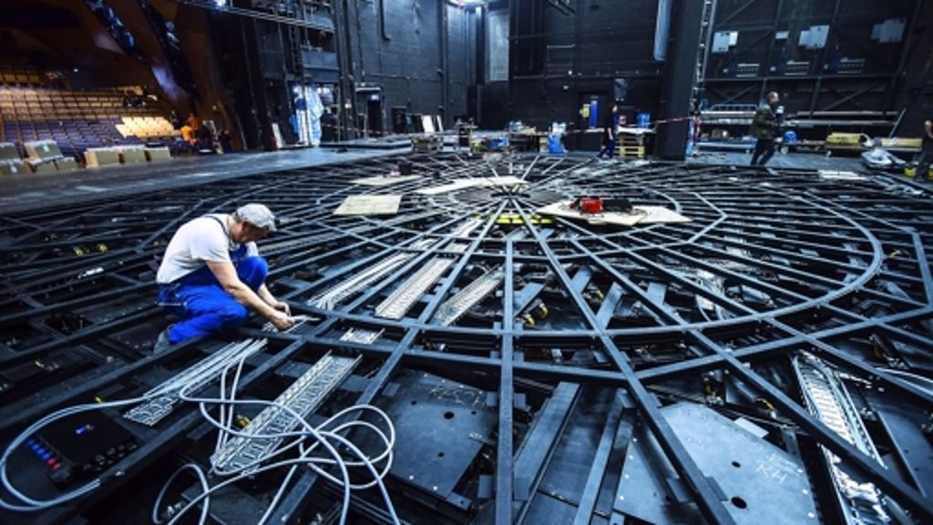 Schauspiel Stuttgart: Drehbühne  muss wieder  saniert werden