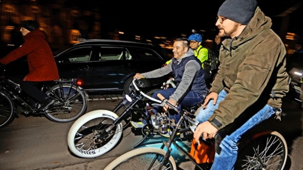 Critical Mass in Stuttgart: Easy Biker