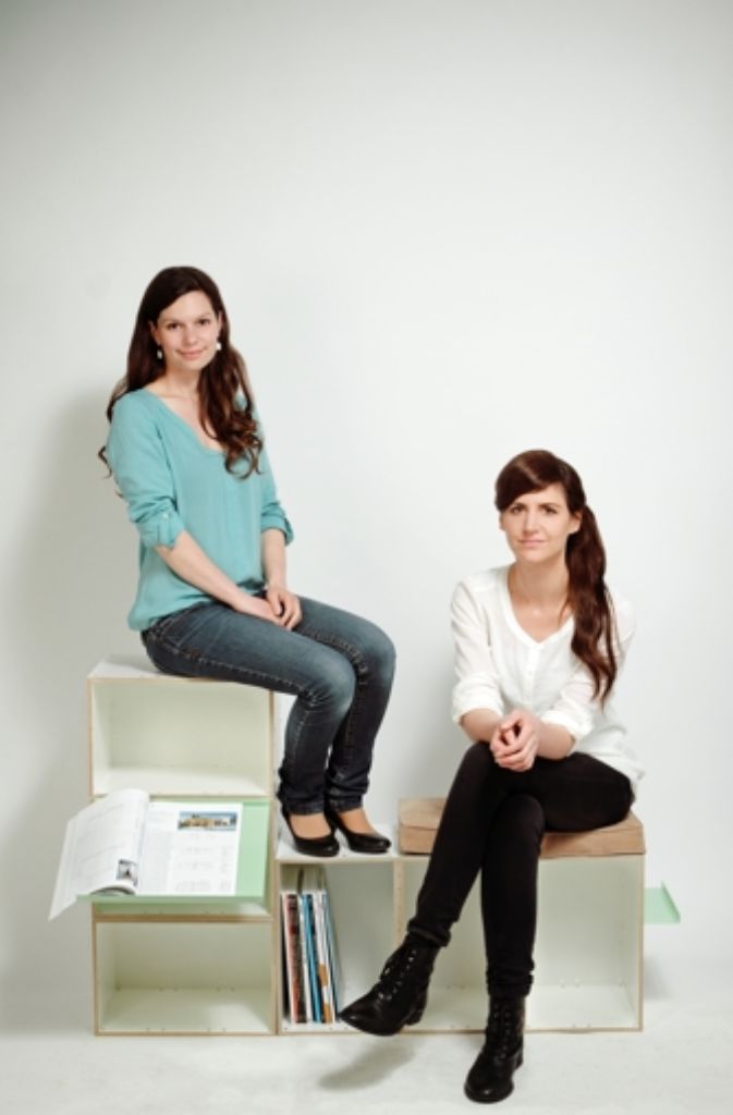 Die beiden Stuttgarter Produktdesignerinnen Maja Hafner und Katharina Schwarze haben 2013 StudioMok gemeinsam als Label für Möbeldesign und Raumgestaltung gegründet.