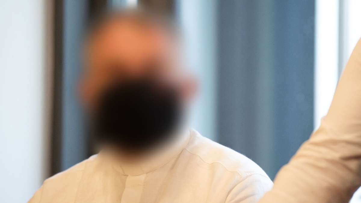Prozess in Schweinfurt: Priester soll Mädchen missbraucht haben - Anwalt:Ziel Freispruch