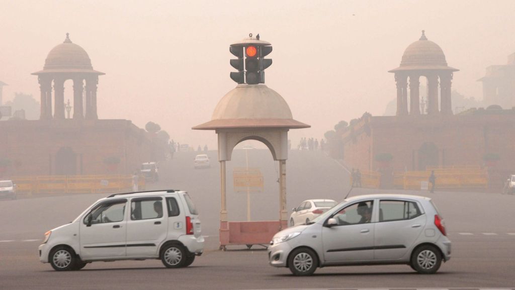 Fahrverbote in Indien: Neu Delhi:  Privatautos fahren  nur noch   jeden zweiten Tag