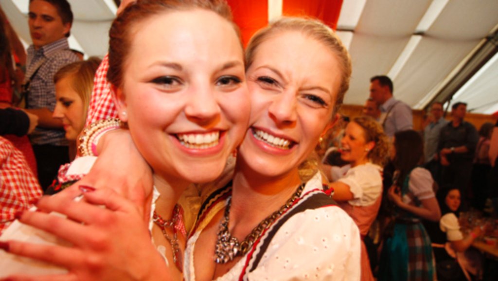 Stuttgarter Frühlingsfest: SWR3-Party bringt Festzelt zum Kochen