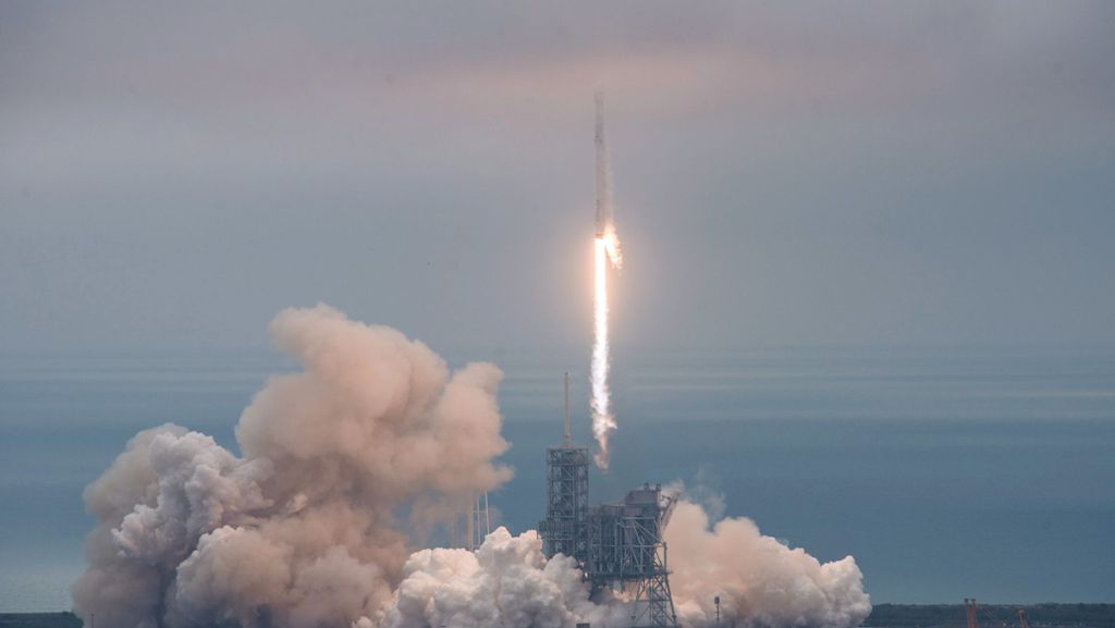 Cape Canaveral: „Falcon 9“-Trägerrakete zur Raumstation ISS gestartet