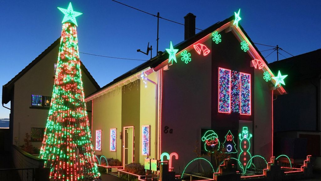 Weihnachtshaus in Karlsruhe: Stimmung mit 30 000 LED-Lichtpunkten