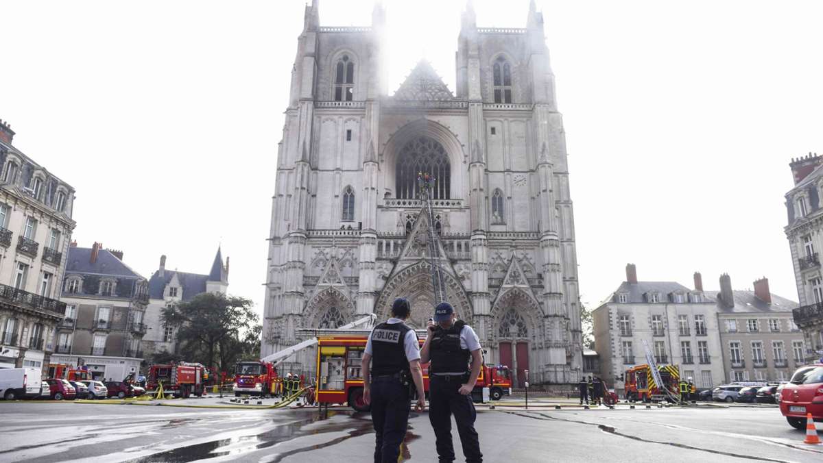 Feuer in Kathedrale von Nantes: Ermittler schließen  Brandstiftung nicht aus