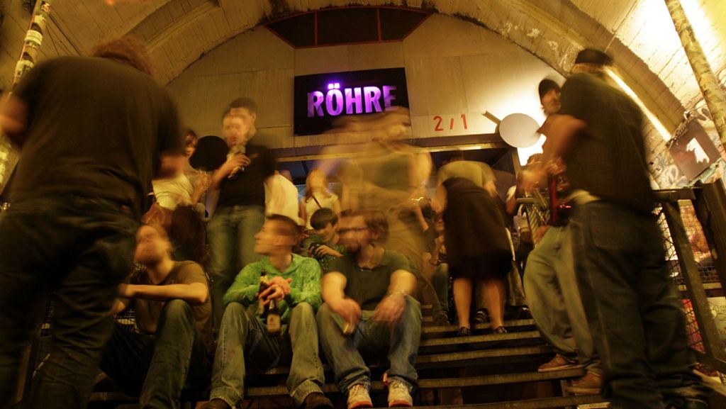 Stay-at-home-Challenge der Stuttgarter Clubs: Als Rammstein   „Sex ist eine Schlacht“ in der Röhre rief
