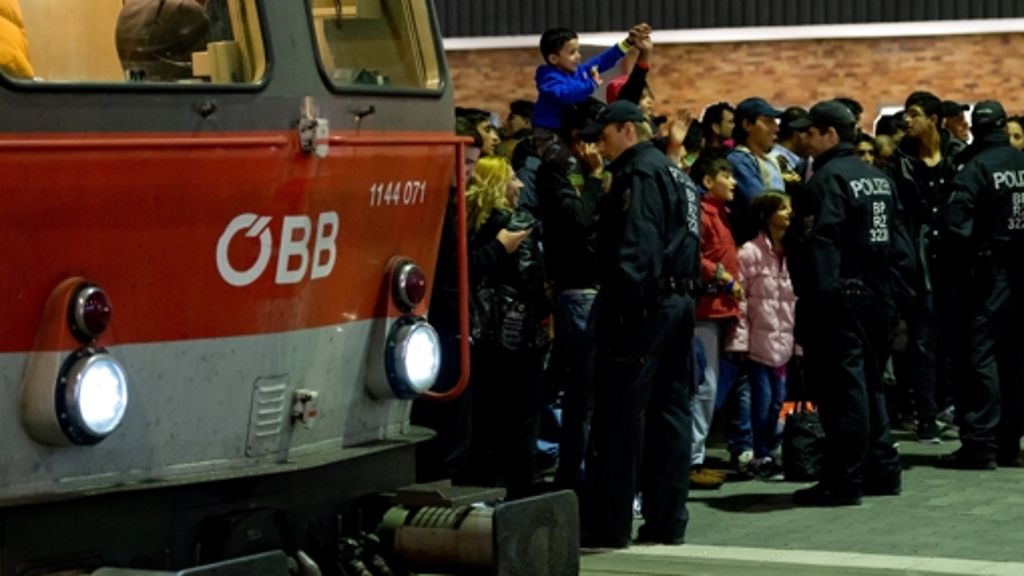 Flüchtlingsstrom nach Deutschland: Zugverkehr aus Österreich läuft wieder