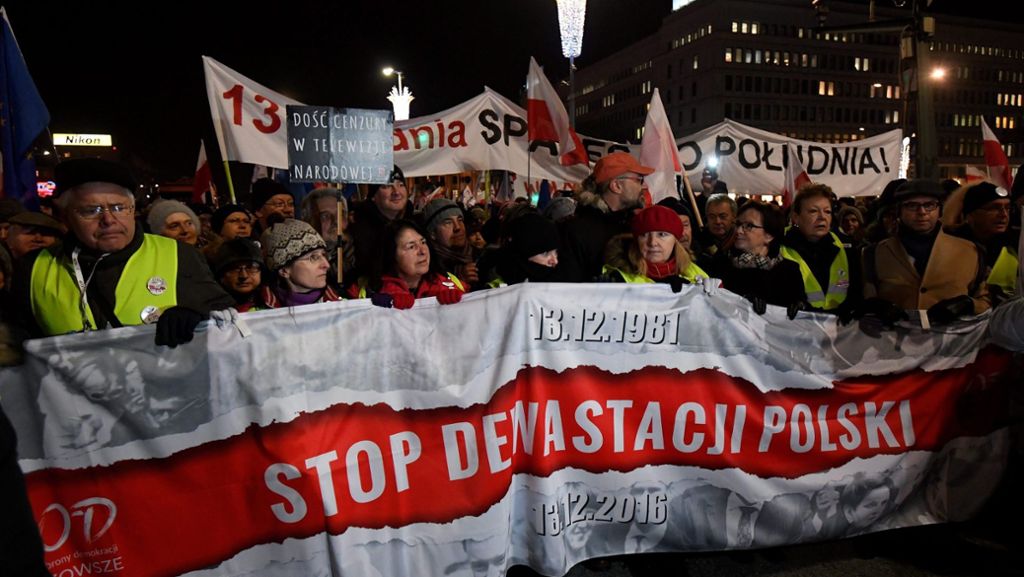 Machtkampf in Warschau: Hektische Betriebsamkeit der Regierung in Polen
