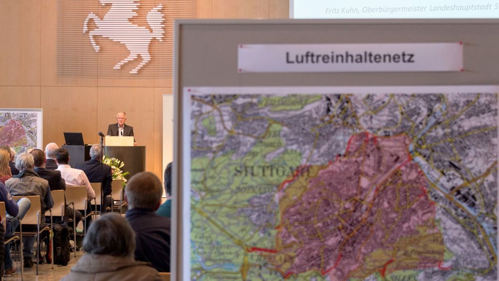 Luftreinhalteplan in Stuttgart: Entscheidung liegt bei Landesregierung