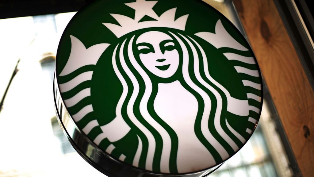 Starbucks: Café-Kette  testet Gebühr für Pappbecher