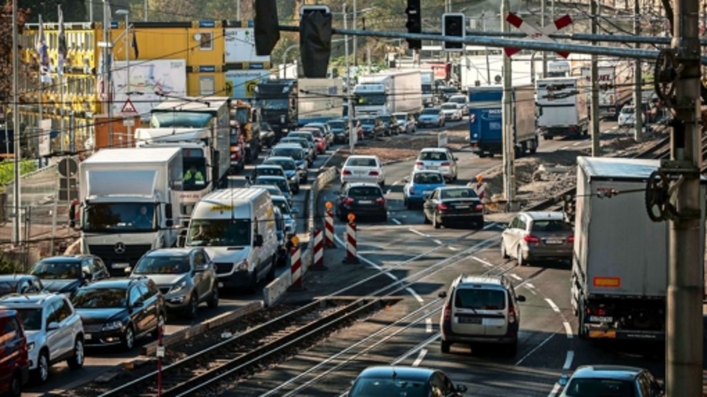 Verkehrschaos in Stuttgart: Wegducken hilft nicht weiter
