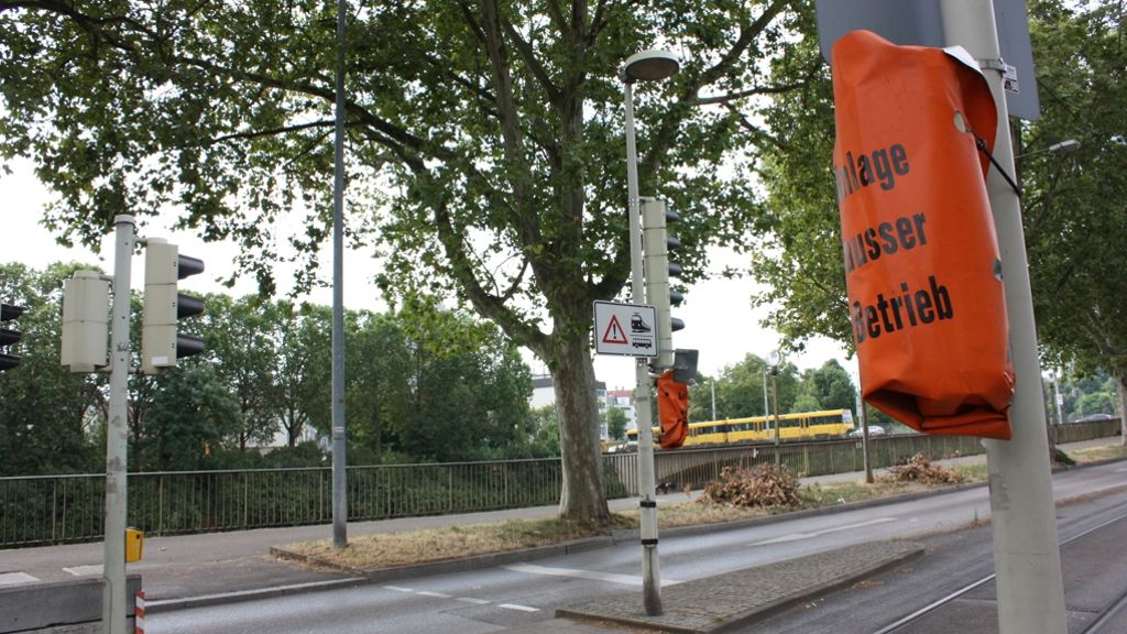 Stadtbahnhalt in Bad Cannstatt: Fehlerhafte Software blockiert die Springlichter