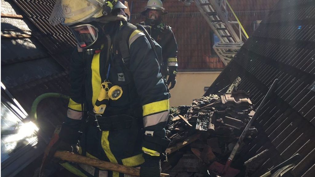 Blaulicht aus der Region Stuttgart: Brand in Dachgeschoss