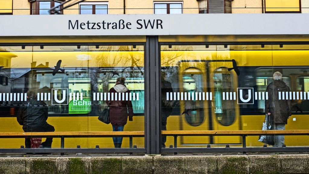 Helfer in Stuttgarter Stadtbahn verprügelt: 24-Jähriger nach Attacke schwer traumatisiert