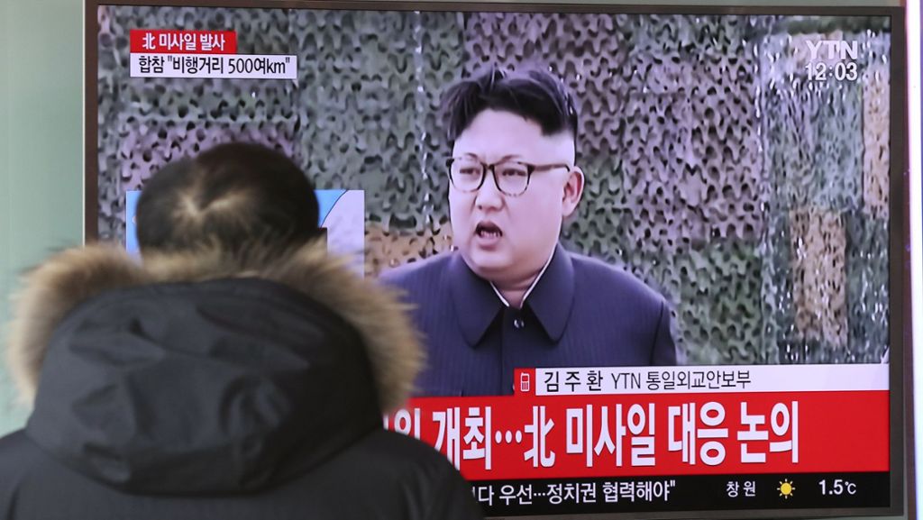 Nordkorea testet Mittelstreckenrakete: Erste Drohgebärde in Richtung Trump