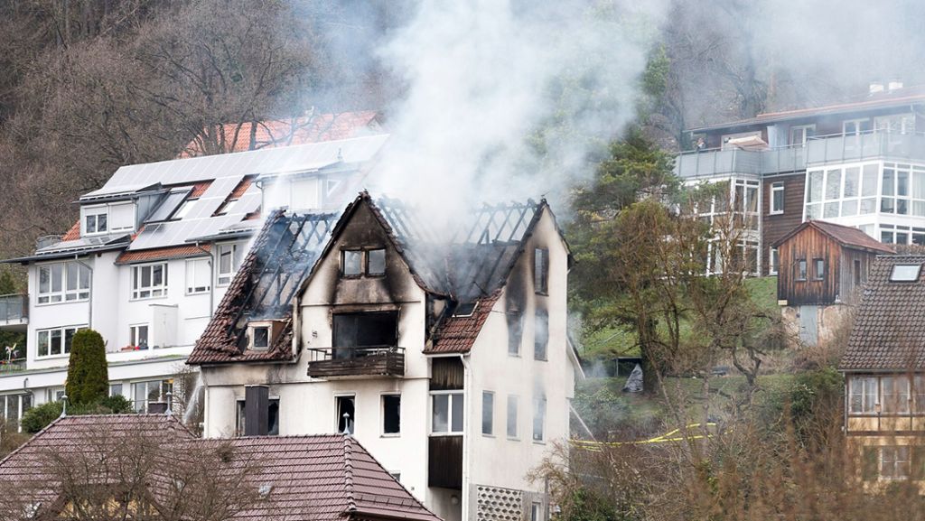 Toter bei Zwangsräumung in Tübingen: Ermittler können nach Brand nicht ins Gebäude