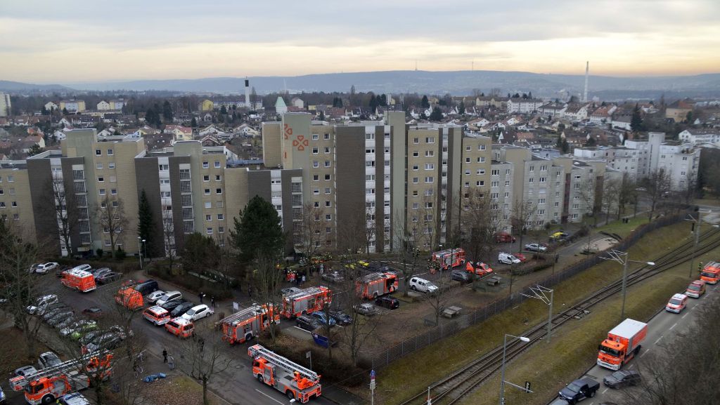 Stuttgart-Neugereut: Brand im Keller eines Hochhauses