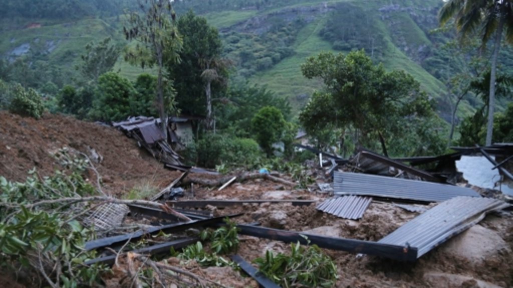Erdrutsch in Sri Lanka: Behörden befürchten mehr als 200 Tote