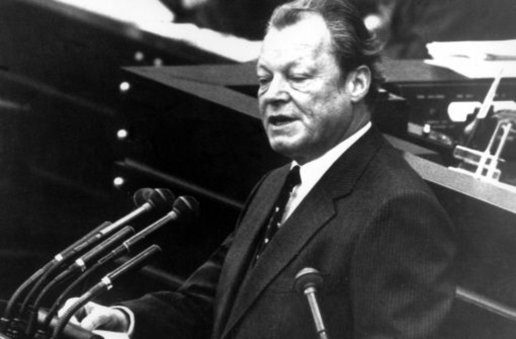 1972: Bundeskanzler Willy Brandt stellt vor dem Bonner Bundestag die Vertrauensfrage - und verliert. Die Folge: Neuwahlen.