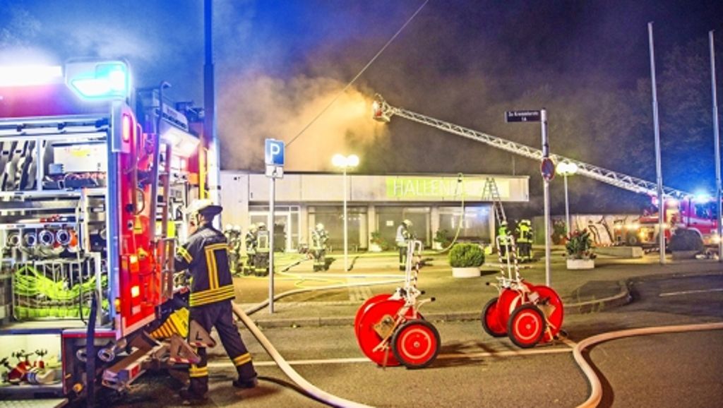 Brand in Stuttgart Sonnenberg: Hallenbad öffnet frühestens im Sommer 2016