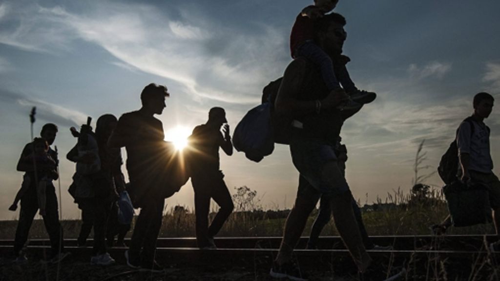 Flüchtlinge in der EU: Oettinger fordert faire Verteilung