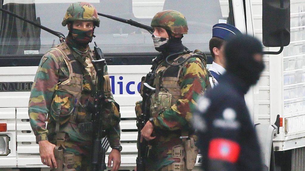 Brüssel: Bombenanschlag vor Polizeigebäude