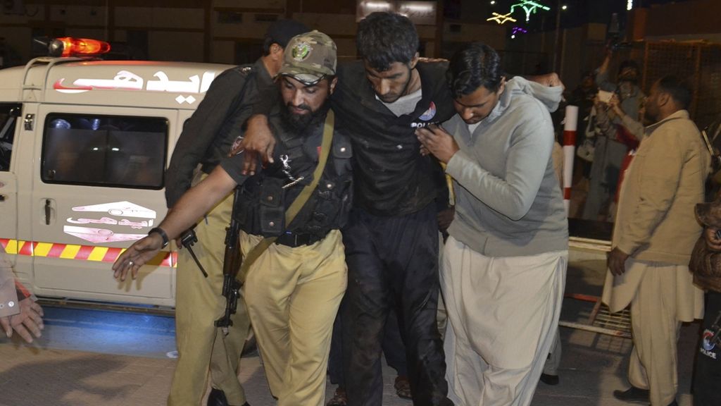 Polizeischule in Pakistan: Anschlag fordert 60 Tote - IS bekennt sich