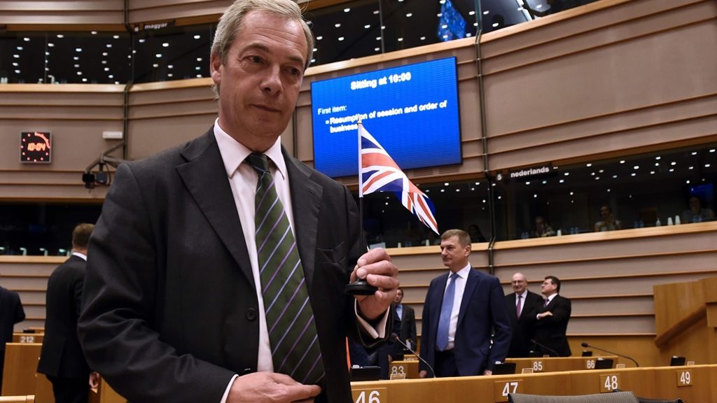 Brexit-Debatte im EU-Parlament: Buhrufe für Nigel Farage