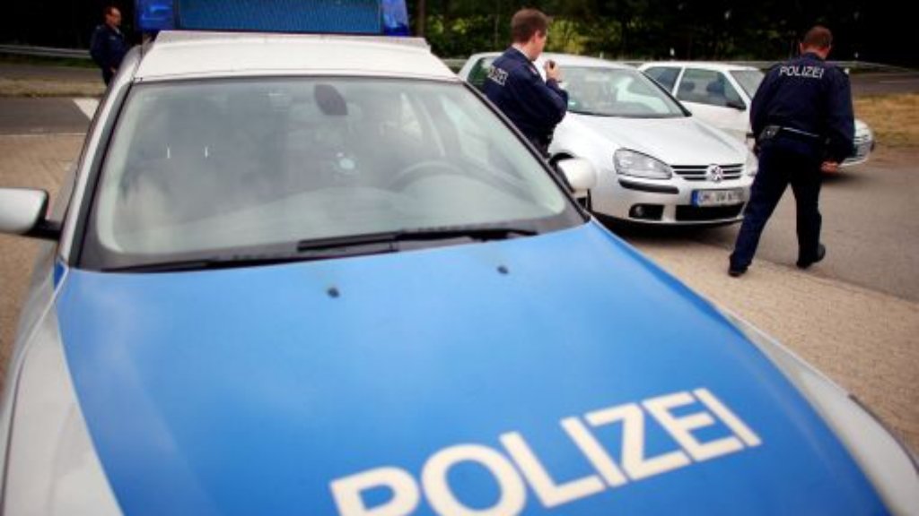 Esslingen: 13-Jährige mit Mercedes Viano auf Chaos-Fahrt