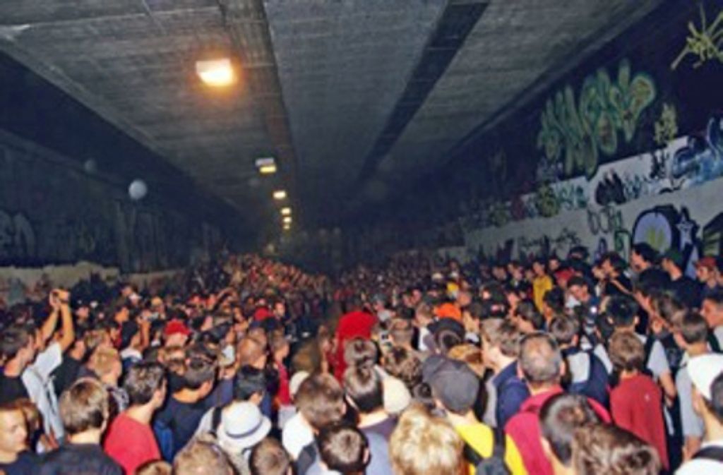 Als die US-Profis um Chad Muska am 14. Juni 2001 in der Stuttgarter Gaskammer ankommen, werden sie bereits von tausenden jungen Fans erwartet.
