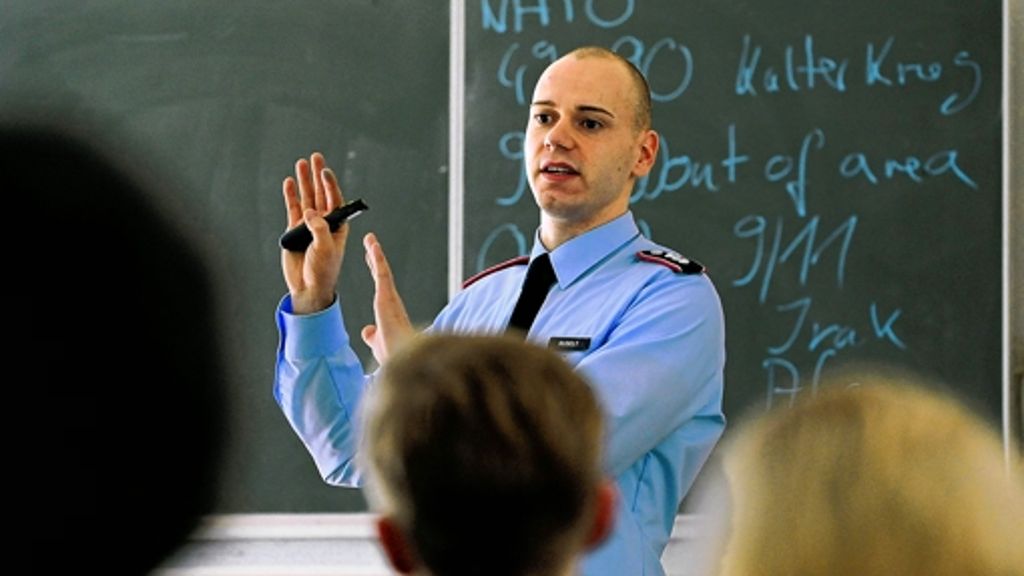 Bundeswehr im Klassenzimmer: Vorbehalte gegen Uniform in der Schule
