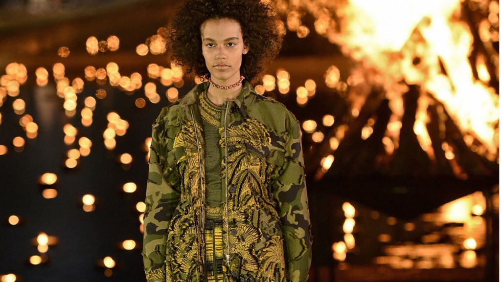 Dior zeigt neue Kollektion: Modehaus zeigt Kleidung für Powerfrauen in Marrakesch